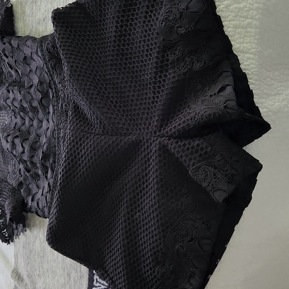 Lumier Black lace shortall/size S. never worn. This is beautiful craftsmanship - Picture 4 of 8